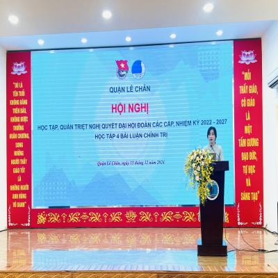 Hội nghị học tập, quán triệt Nghị quyết Đại hội Đoàn các cấp, nhiệm kỳ 2022-2027 - Học tập 4 bài luận chính trị. Hội nghị có sự tham gia của 200 cán bộ đoàn, đoàn viên