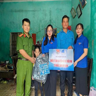 ĐOÀN THANH NIÊN - HỘI ĐỒNG ĐỘI XÃ NAM SÁCH TỔ CHỨC NGÀY CAO ĐIỂM 