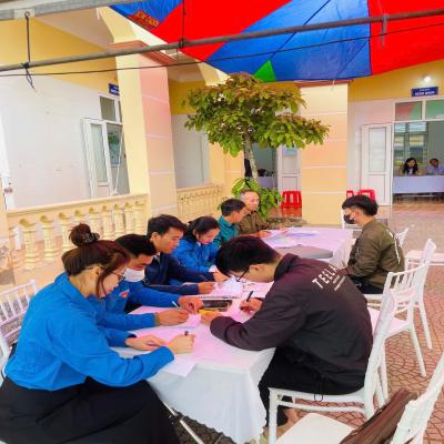 ĐOÀN VIÊN, THANH NIÊN XÃ AN HƯNG HỖ TRỢ CÔNG TÁC KHÁM SƠ TUYỂN NGHĨA VỤ QUÂN SỰ NĂM 2026