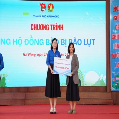 THÀNH ĐOÀN HẢI PHÒNG HỖ TRỢ CÁC BẠN THIẾU NHI BỊ ẢNH HƯỞNG BỞI MƯA, LŨ
