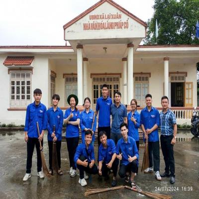 TUỔI TRẺ XÃ VIỆT KHÊ RA QUÂN DỌN VỆ SINH MÔI TRƯỜNG NGÀY CHỦ NHẬT 21/9