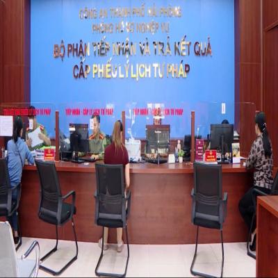 Tuổi trẻ CATP hưởng ứng “Ngày thứ Bảy tình nguyện giải quyết thủ tục hành chính cho người dân”