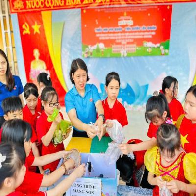 Đại Sơn: 100% các Liên đội trường học trên địa bàn xã triển khai hoạt động “Thu gom pin cũ – Bảo vệ môi trường”