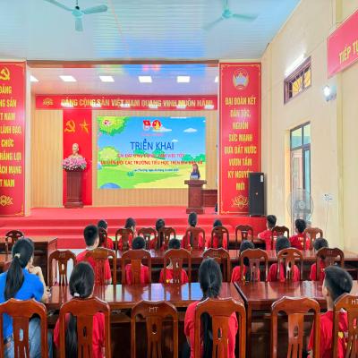 HỘI ĐỒNG ĐỘI XÃ  LẠC PHƯỢNG TRIỂN KHAI TUYÊN TRUYỀN CÀI ĐẶT ỨNG DỤNG “LÀM VIỆC TỐT” TẠI LIÊN ĐỘI TRƯỜNG TIỂU HỌC