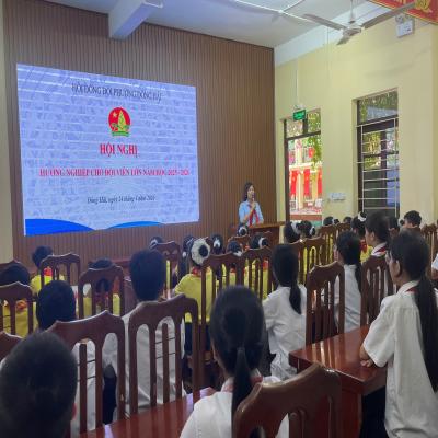 ĐOÀN PHƯỜNG - HỘI ĐỒNG ĐỘI PHƯỜNG ĐÔNG HẢI: HỘI NGHỊ HƯỚNG NGHIỆP CHO ĐỘI VIÊN LỚN NĂM HỌC 2025 - 2026