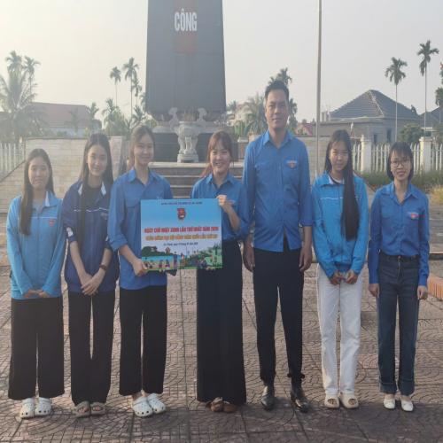 Đoàn xã An Thành ra quân Ngày chủ nhật xanh lần thứ nhất năm 2026